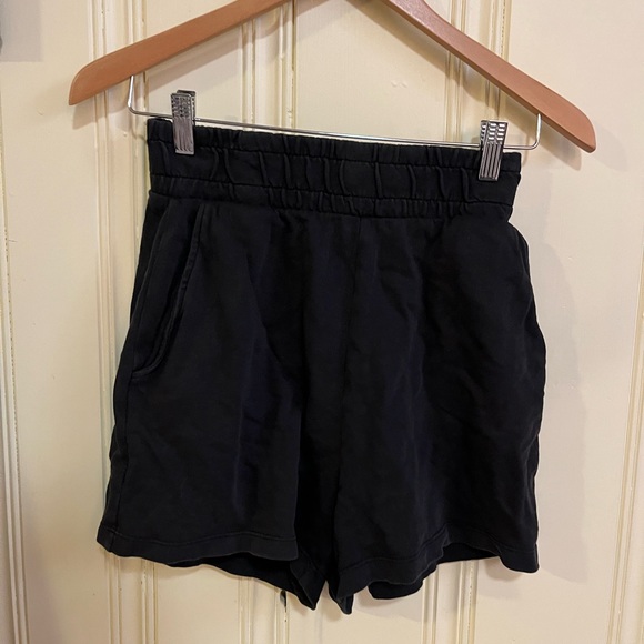 Zara shorts - Picture 1 of 3